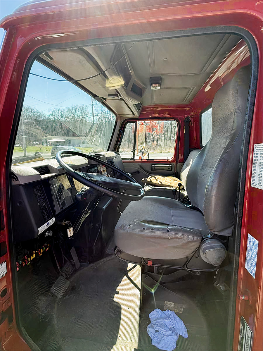 2001 International 4800