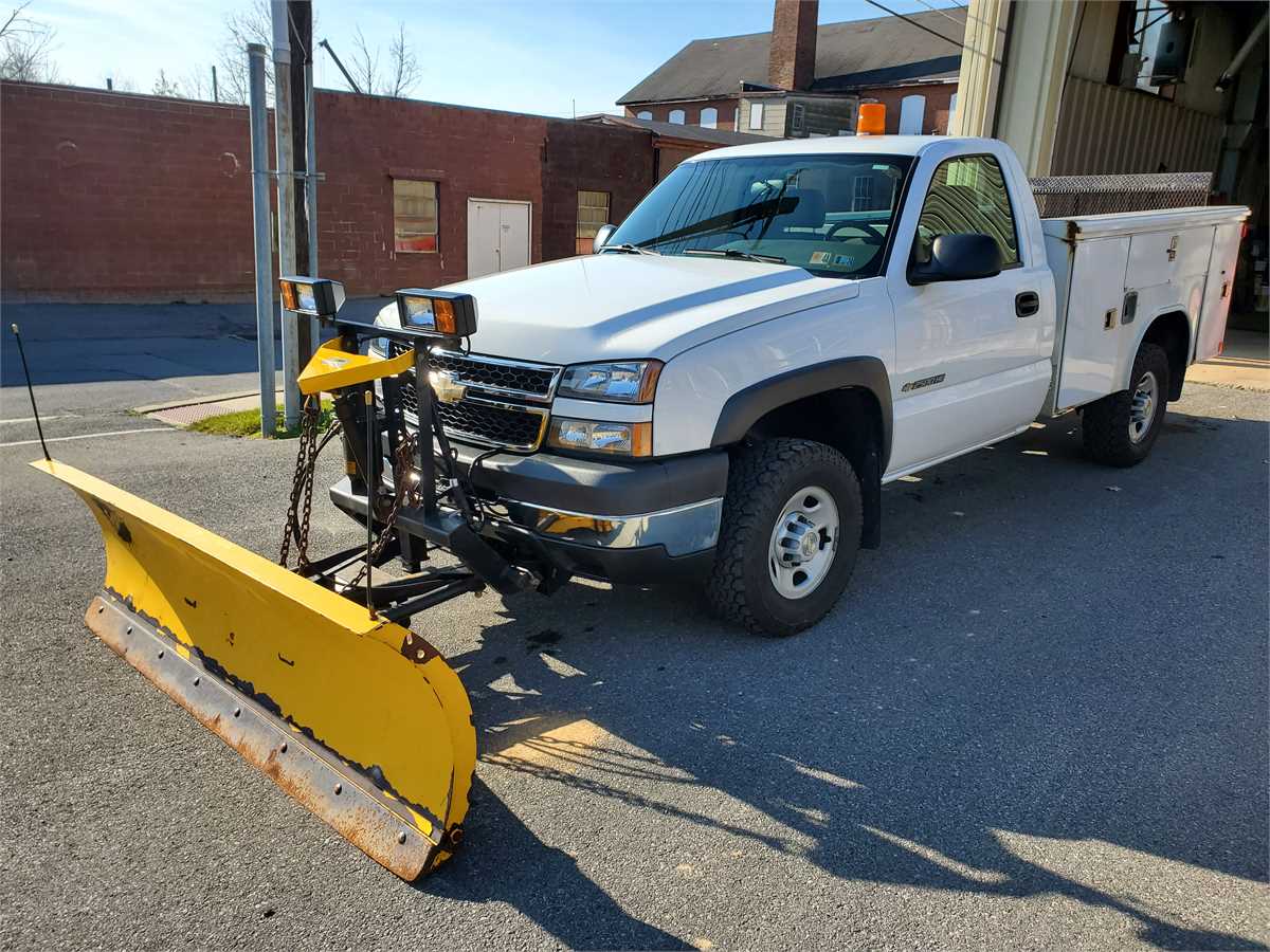 2006 Chevy 2500HD 4x4 Plow Truck Online Government Auctions of ...